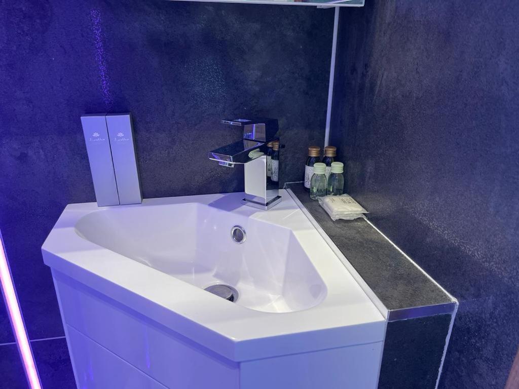 #4 Tgha Luxury One Bedroom Apartment In 애슬론 외부 사진